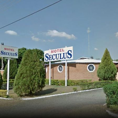 Motel Seculus 巴雷图斯 外观 照片