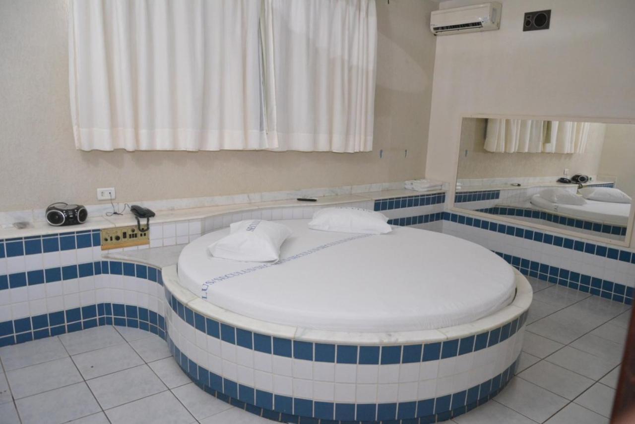 Motel Seculus 巴雷图斯 外观 照片