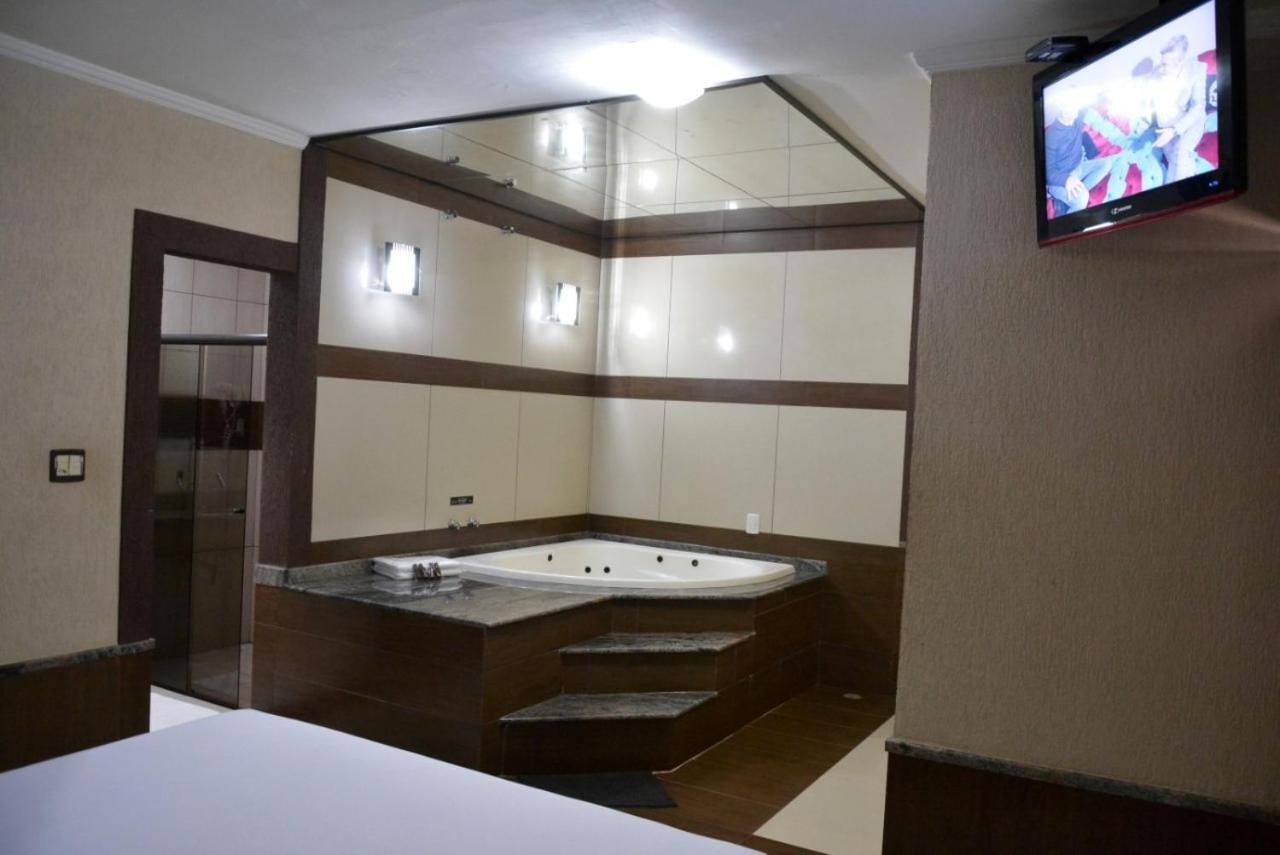 Motel Seculus 巴雷图斯 外观 照片