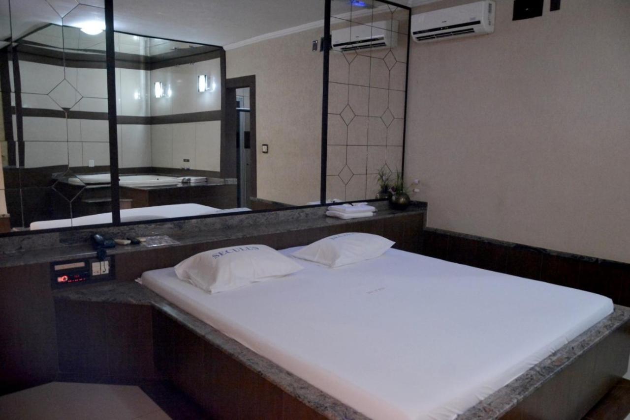 Motel Seculus 巴雷图斯 外观 照片