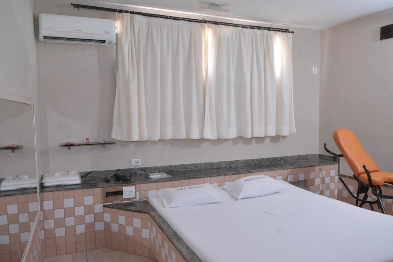 Motel Seculus 巴雷图斯 外观 照片